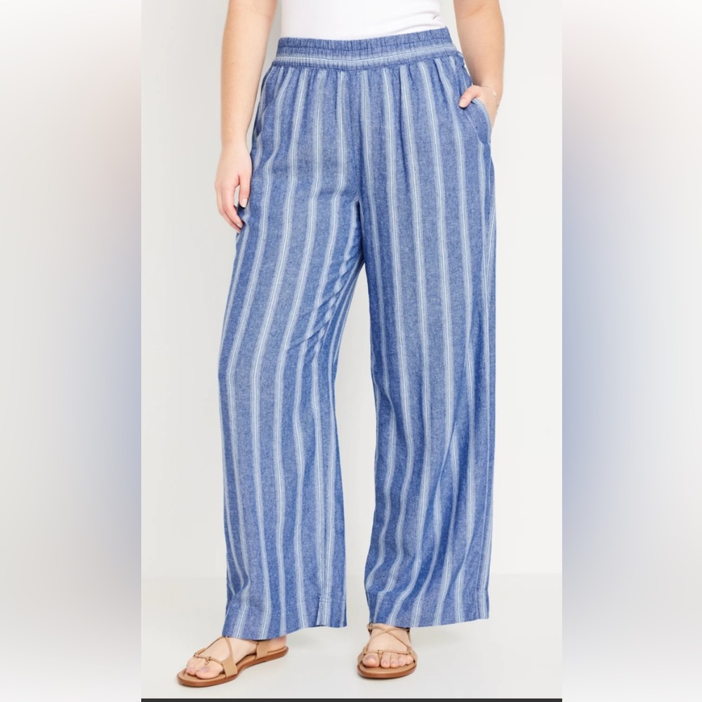 Old Navy Blue Striped Pants. L